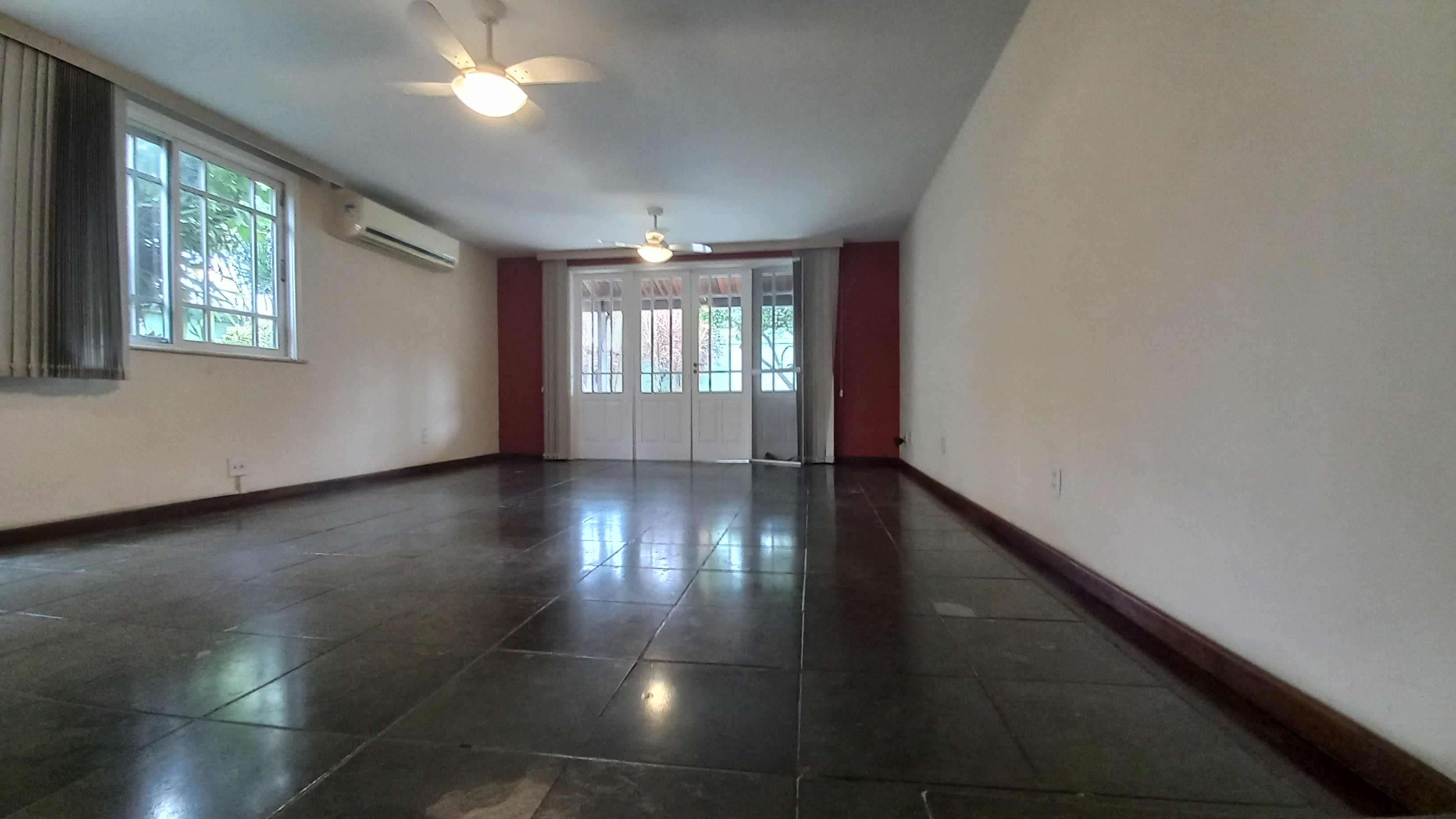 Imagem Casa de Condomínio com 3 Quartos para Alugar, 173 m²em Recreio dos Bandeirantes - Rio de Janeiro