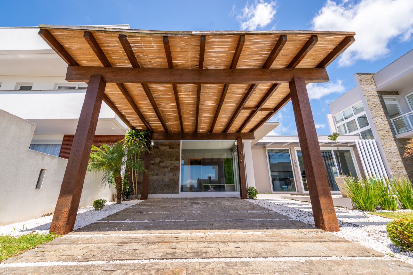 Imagem Casa de Condomínio com 4 Quartos à Venda, 214 m²em centro - Tramandaí Imagem Casa de Condomínio com 4 Quartos à Venda, 214 m²em centro - Tramandaí