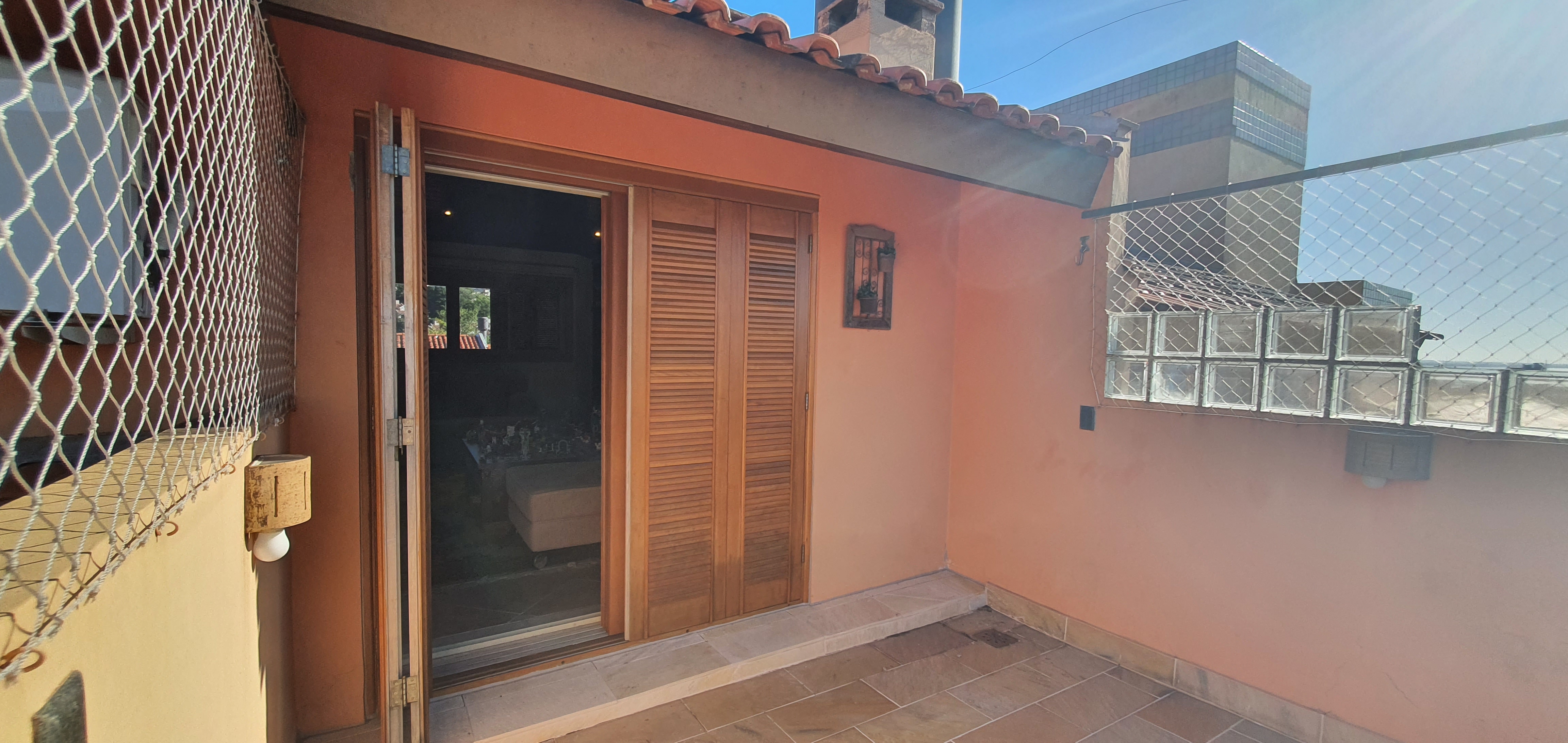 Imagem Casa de Condomínio com 3 Quartos à Venda, 340 m²em Menino Deus - Porto Alegre Imagem Casa de Condomínio com 3 Quartos à Venda, 340 m²em Menino Deus - Porto Alegre