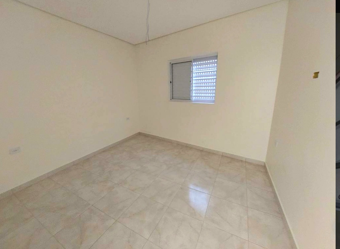 Imagem Casa com 2 Quartos à Venda, 100 m²em Caiçara - Praia Grande Imagem Casa com 2 Quartos à Venda, 100 m²em Caiçara - Praia Grande