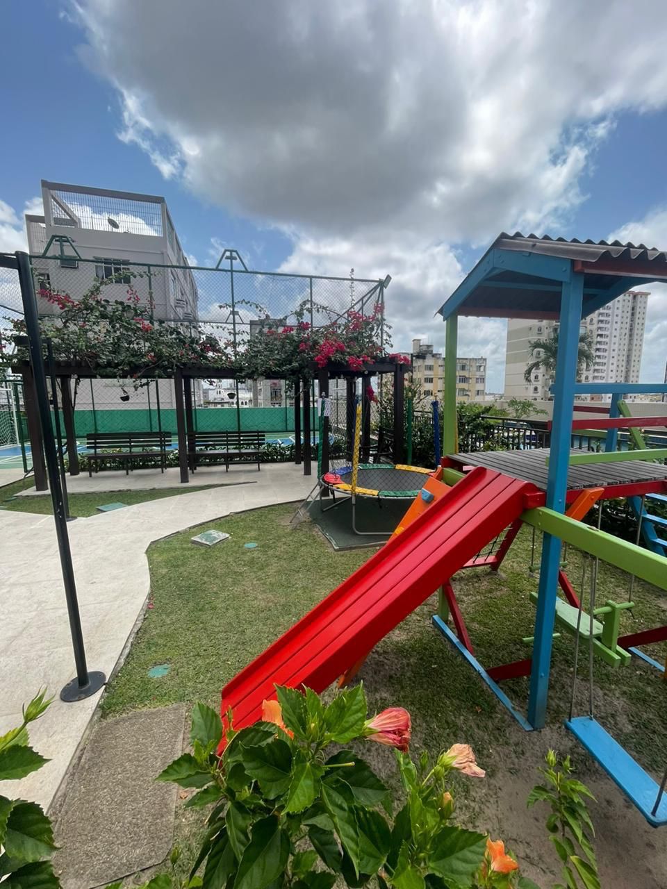 Imagem Apartamento com 4 Quartos à Venda, 155 m²em Batista Campos - Belém