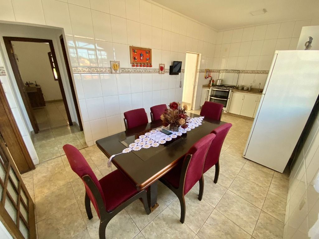 Imagem Casa com 3 Quartos à Venda, 250 m² em Santa Mônica - Belo Horizonte Imagem Casa com 3 Quartos à Venda, 250 m² em Santa Mônica - Belo Horizonte