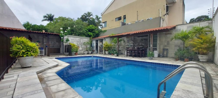 Imagem Casa com 3 Quartos à Venda, 476 m² em Monteiro - Recife