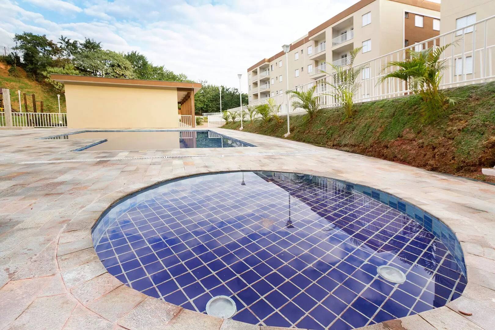 Imagem Apartamento com 2 Quartos para Alugar, 65 m²em Granja Clotilde - Cotia