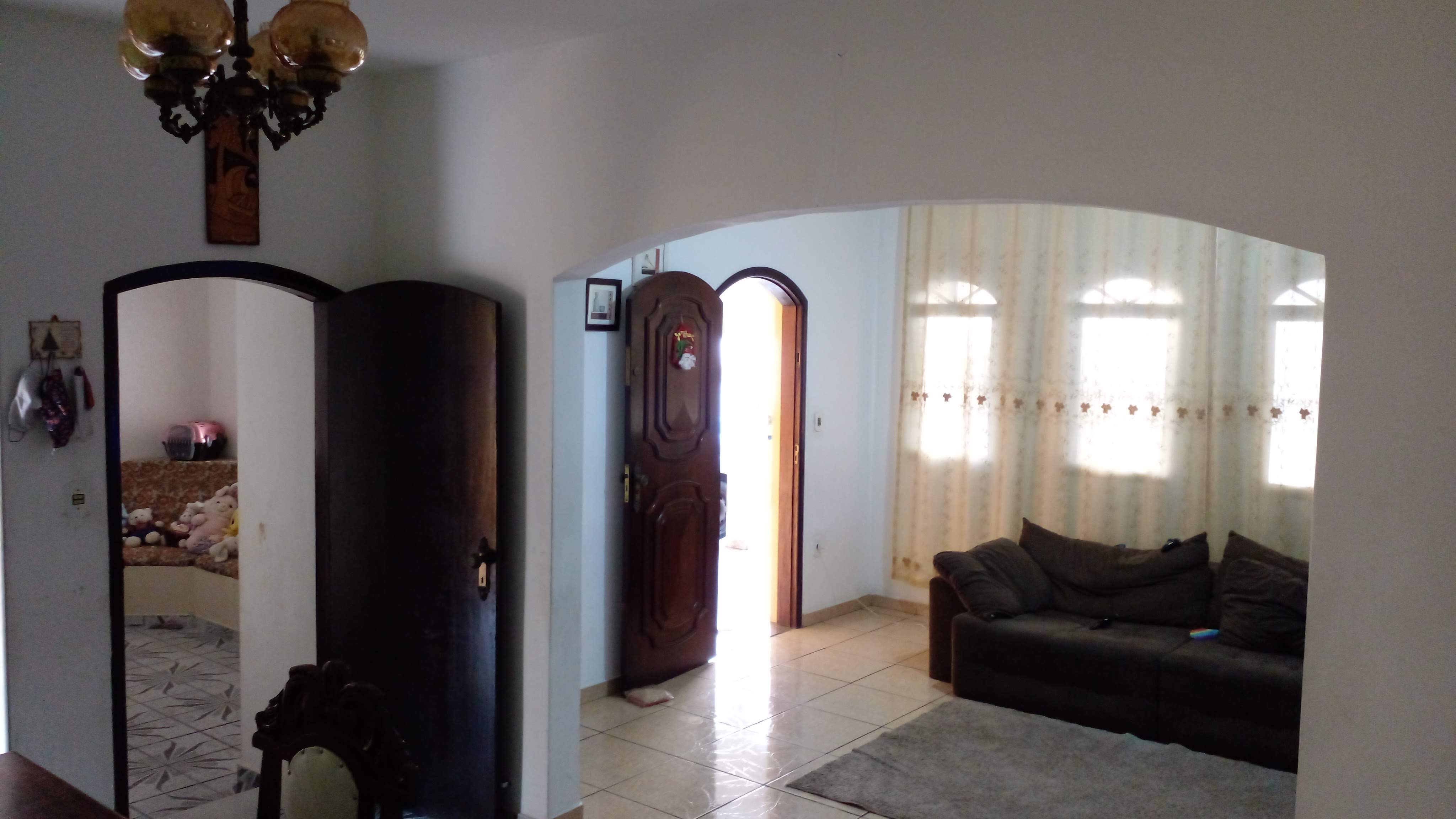 Imagem Casa com 3 Quartos à Venda, 220 m²em Vila Cintra - Mogi das Cruzes Imagem Casa com 3 Quartos à Venda, 220 m²em Vila Cintra - Mogi das Cruzes