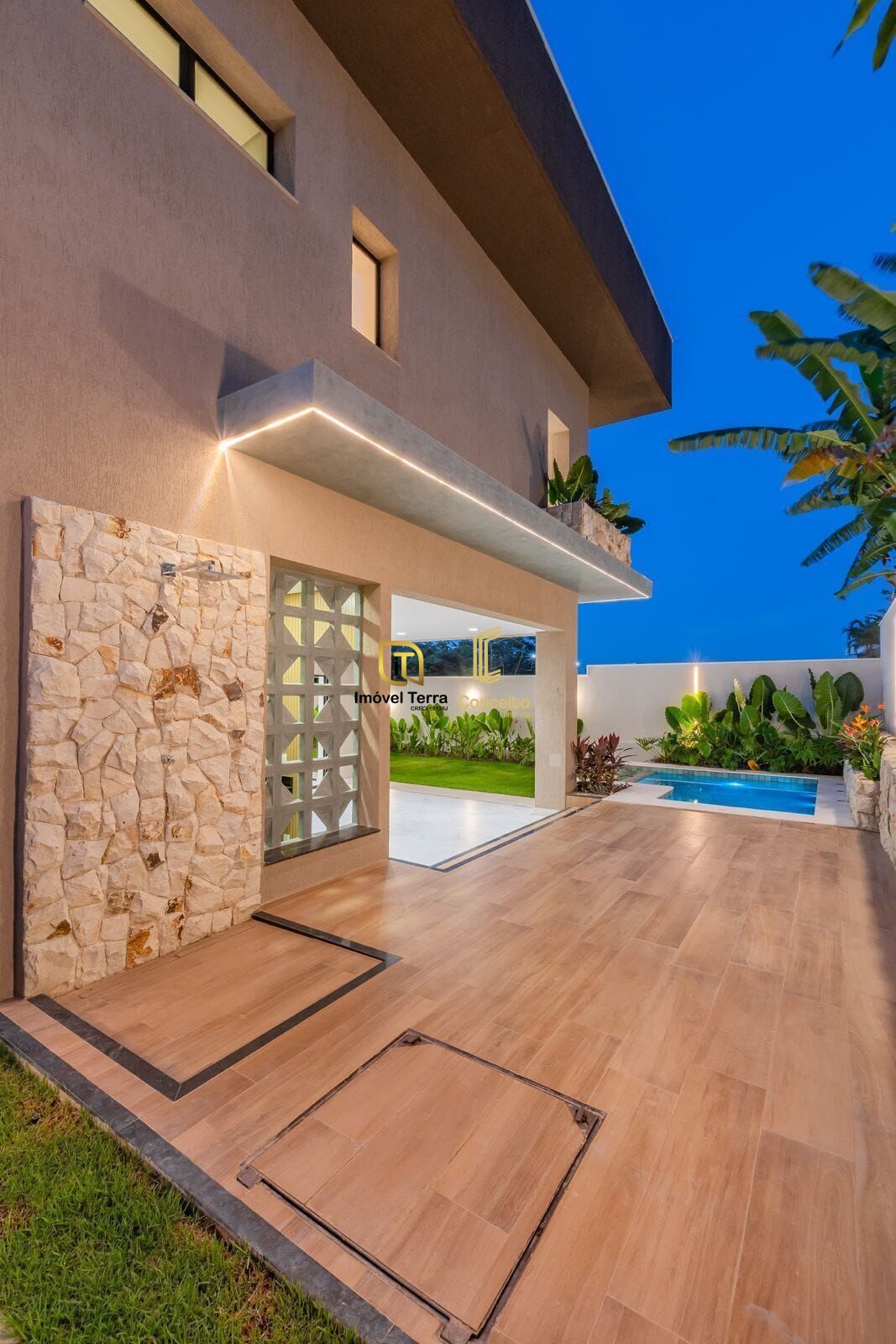 Imagem Casa de Condomínio com 5 Quartos à Venda, 356 m² em Cidade Alpha - Eusébio Imagem Casa de Condomínio com 5 Quartos à Venda, 356 m² em Cidade Alpha - Eusébio