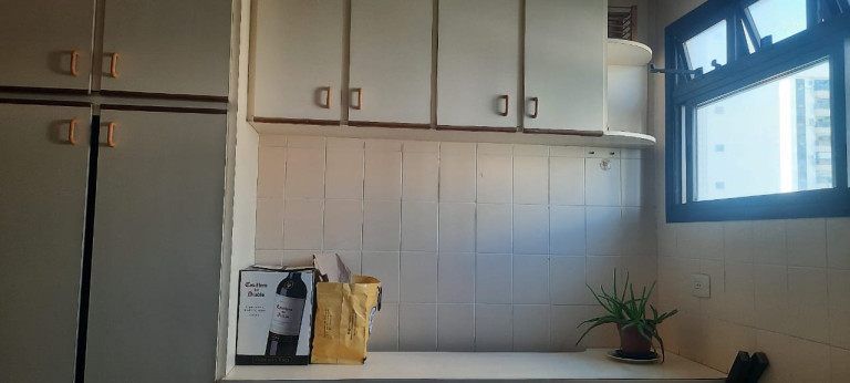 Imagem Apartamento com 3 Quartos para Alugar, 135 m²em Pitangueiras - Guarujá Imagem Apartamento com 3 Quartos para Alugar, 135 m²em Pitangueiras - Guarujá