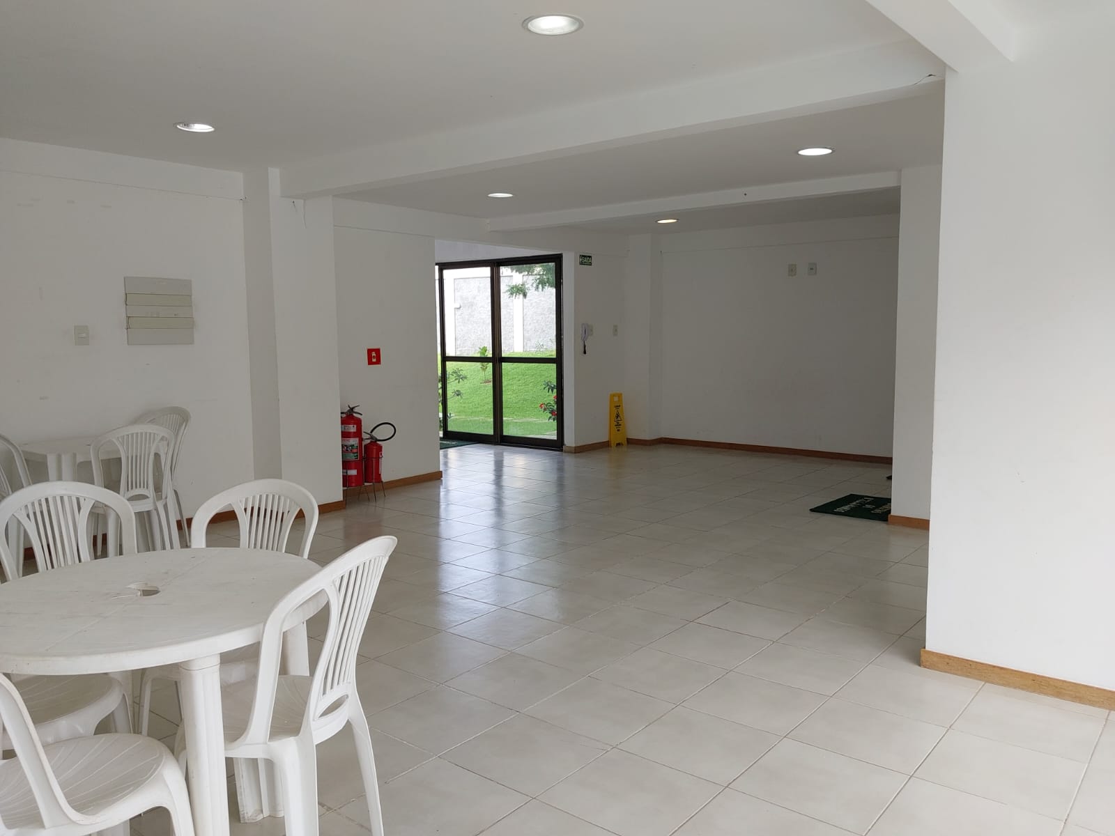 Imagem Casa de Condomínio com 2 Quartos à Venda, 76 m²em Stella Maris - Salvador