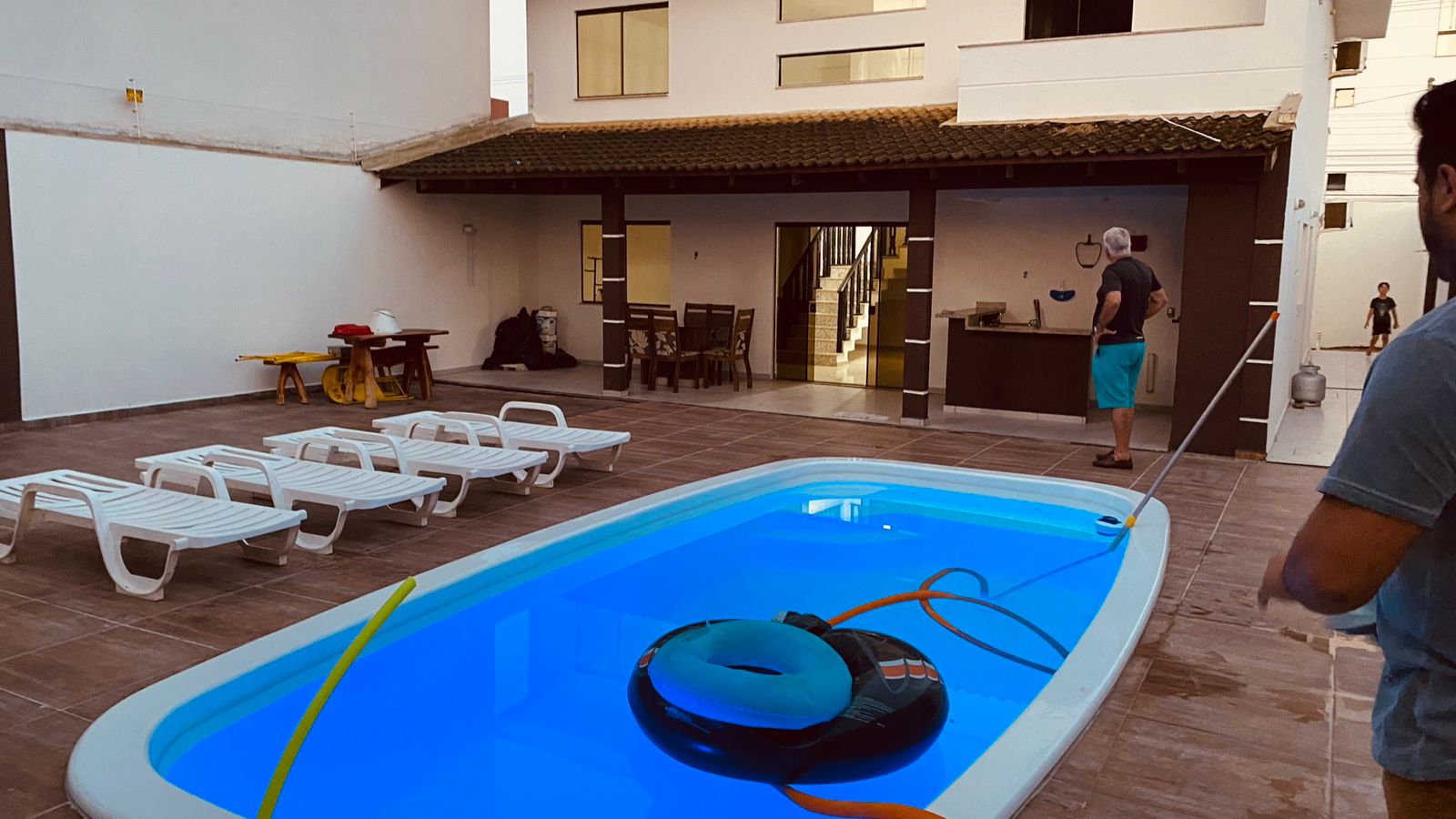 Imagem Sobrado com 3 Quartos à Venda, 360 m²em Santa Regina - Camboriú Imagem Sobrado com 3 Quartos à Venda, 360 m²em Santa Regina - Camboriú