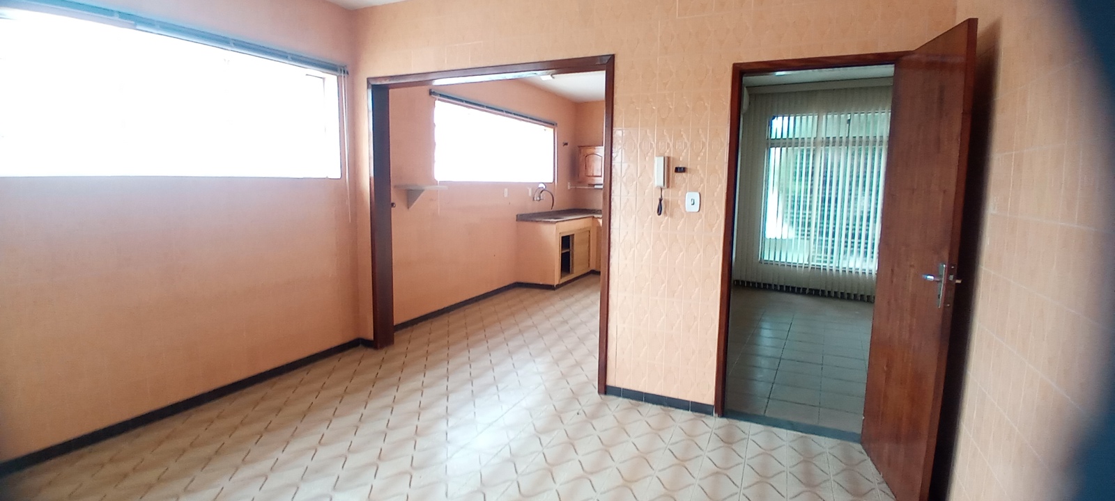 Imagem Casa com 4 Quartos à Venda, 173 m²em Centro - Taubaté Imagem Casa com 4 Quartos à Venda, 173 m²em Centro - Taubaté