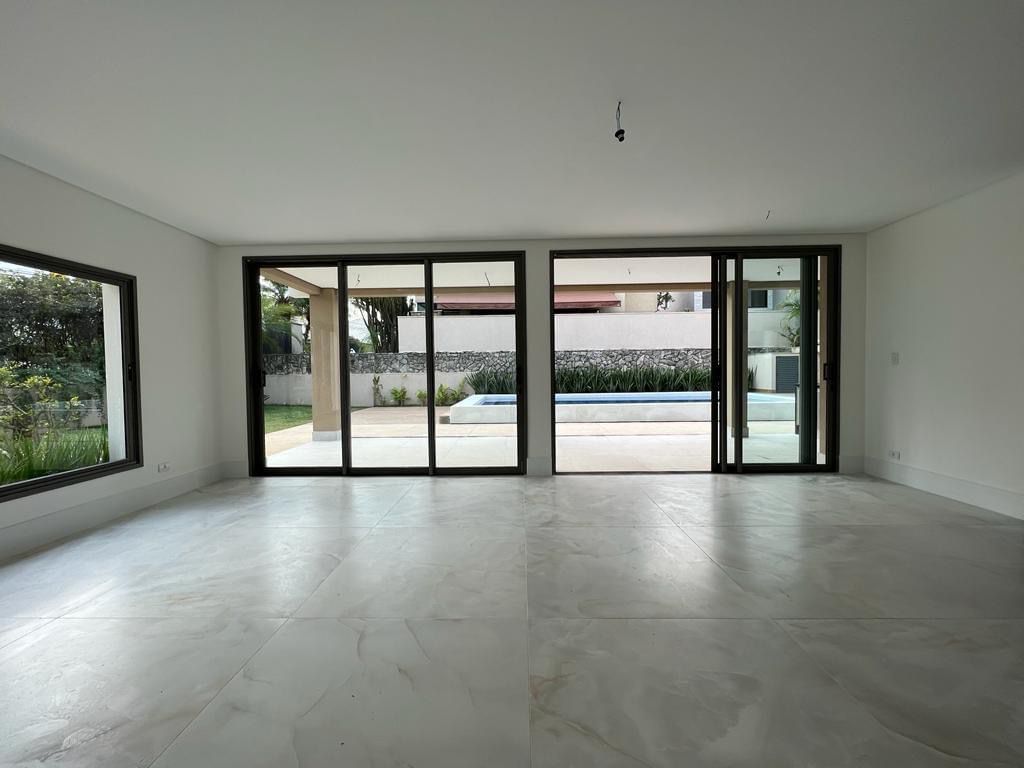 Imagem Casa com 4 Quartos à Venda, 500 m²em Alphaville Residencial Dois - Barueri Imagem Casa com 4 Quartos à Venda, 500 m²em Alphaville Residencial Dois - Barueri