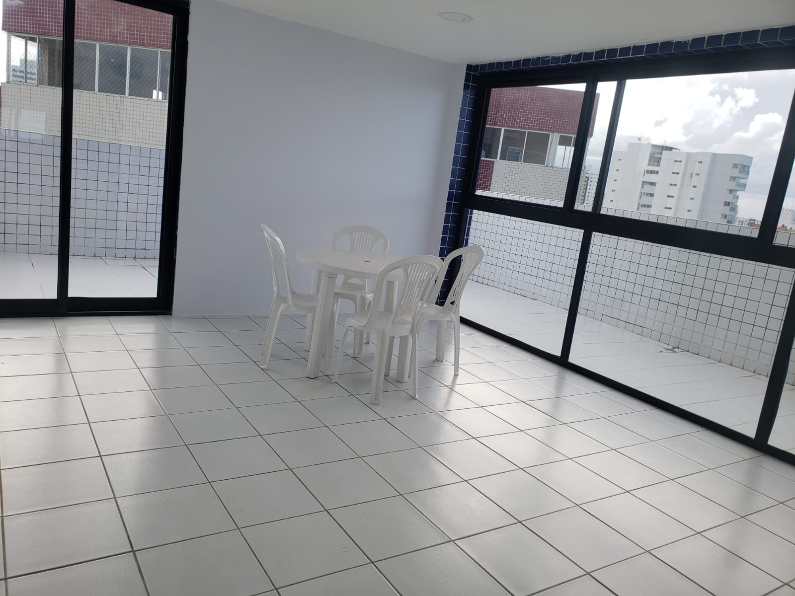 Imagem Apartamento com 2 Quartos à Venda, 44 m²em Candeias - Jaboatão dos Guararapes Imagem Apartamento com 2 Quartos à Venda, 44 m²em Candeias - Jaboatão dos Guararapes