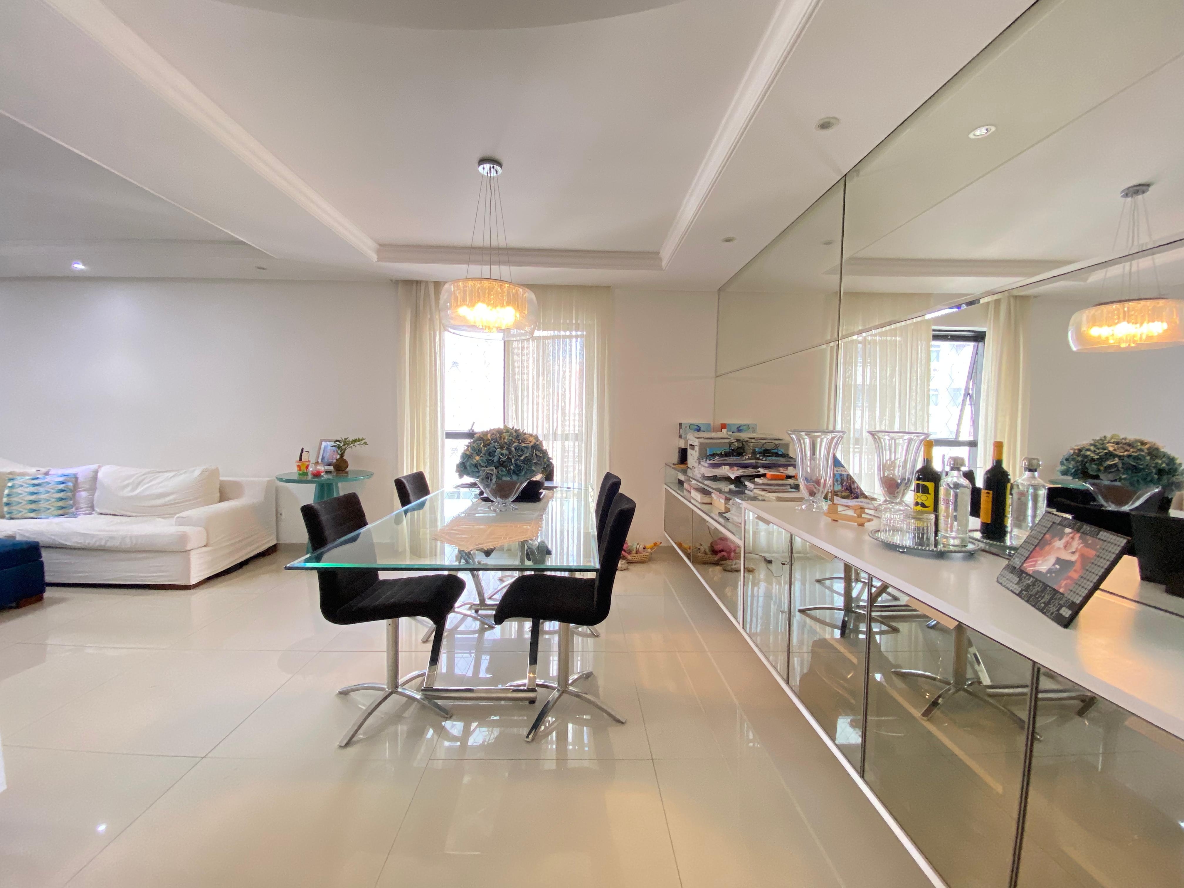 Imagem Apartamento com 4 Quartos à Venda, 158 m²em Boa Viagem - Recife