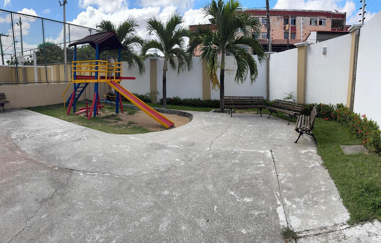Imagem Apartamento com 2 Quartos à Venda, 44 m² em Jóquei Clube - Fortaleza