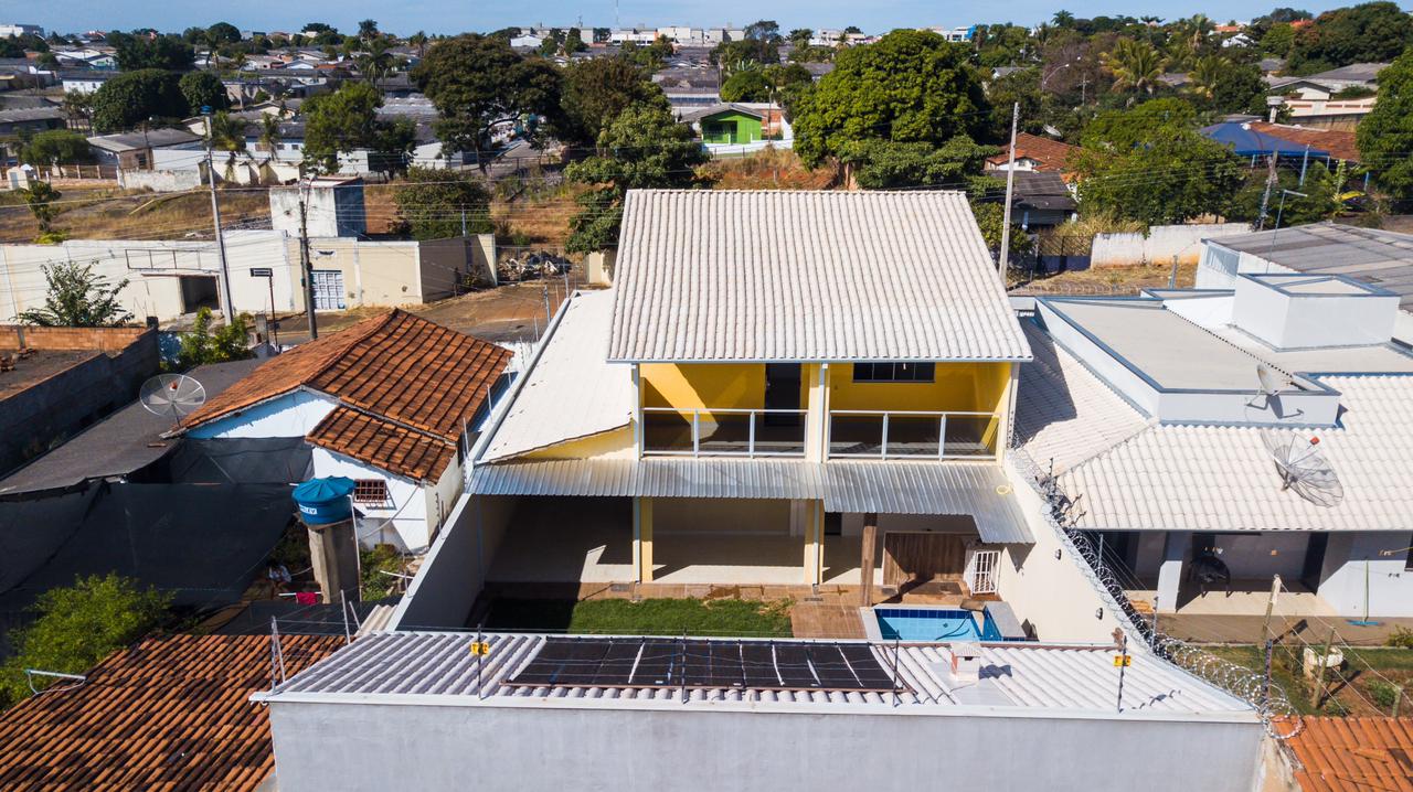 Imagem Casa com 3 Quartos à Venda, 380 m² em Estância Itaici - Caldas Novas