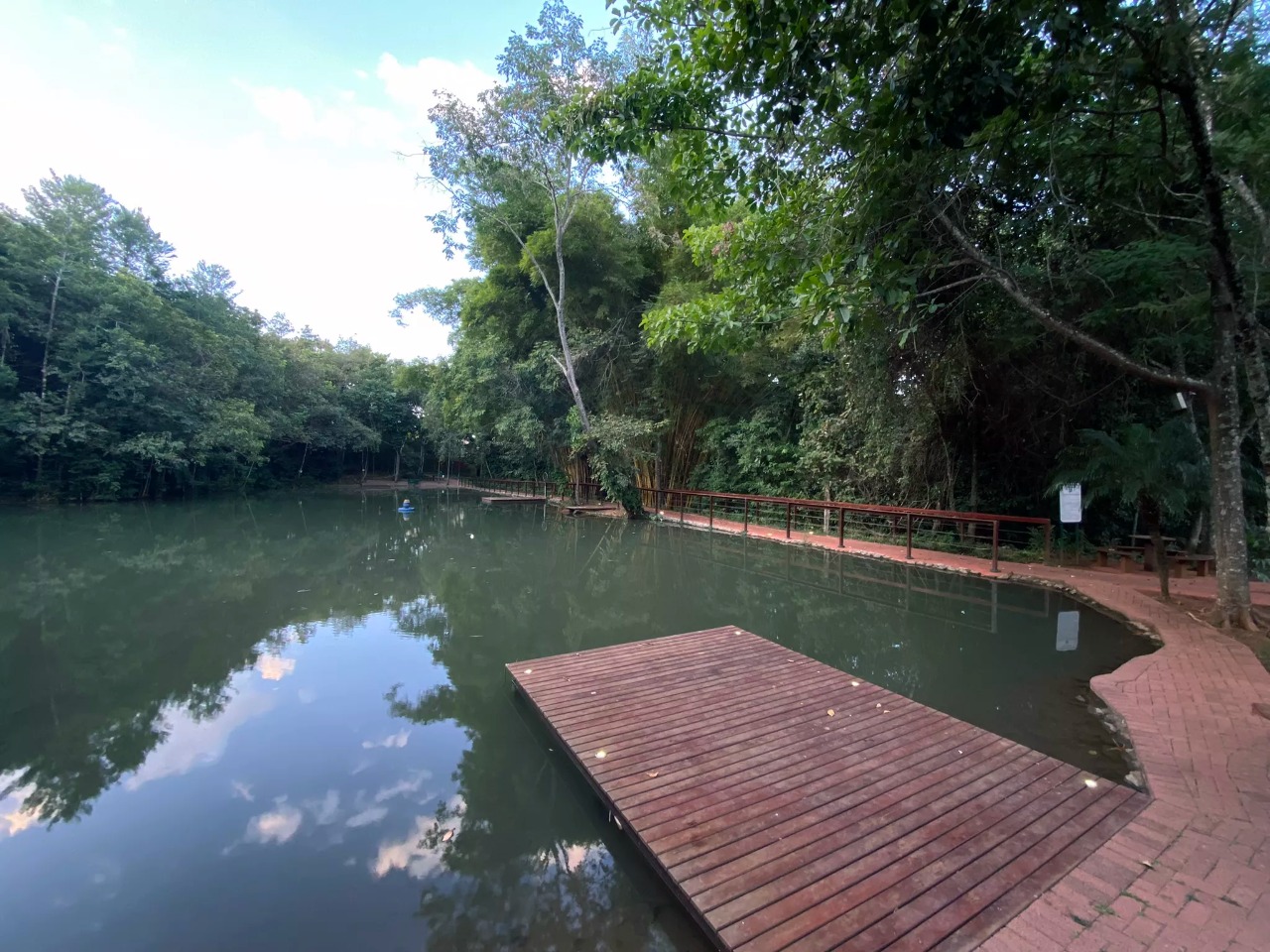 Imagem Casa de Condomínio com 3 Quartos à Venda, 245 m²em Jardins Atenas - Goiânia Imagem Casa de Condomínio com 3 Quartos à Venda, 245 m²em Jardins Atenas - Goiânia