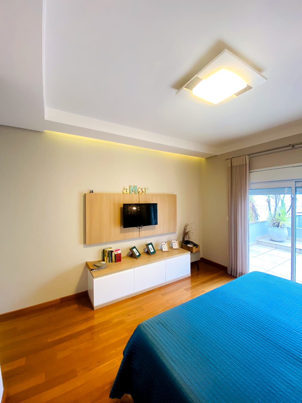 Imagem Casa de Condomínio com 3 Quartos à Venda, 370 m²em Medeiros - Jundiaí