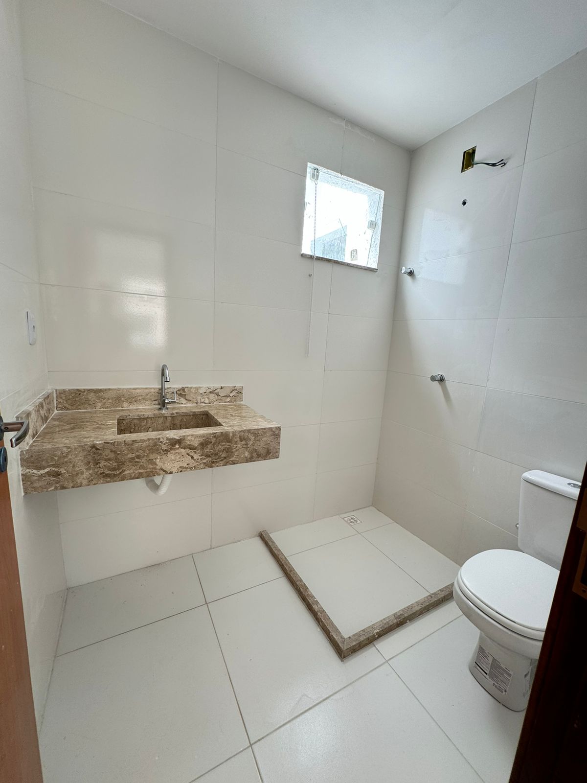 Imagem Casa de Condomínio com 3 Quartos à Venda, 105 m²em Ipitanga - Lauro de Freitas Imagem Casa de Condomínio com 3 Quartos à Venda, 105 m²em Ipitanga - Lauro de Freitas