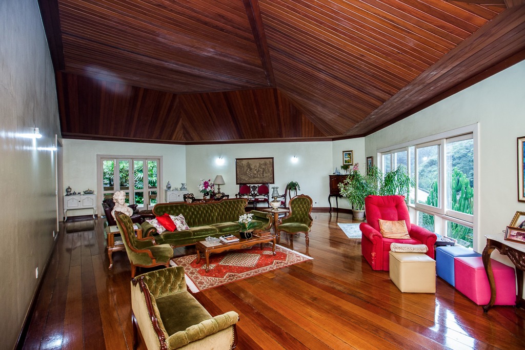 Imagem Casa de Condomínio com 9 Quartos à Venda, 520 m² em Itaipava - Petrópolis Imagem Casa de Condomínio com 9 Quartos à Venda, 520 m² em Itaipava - Petrópolis