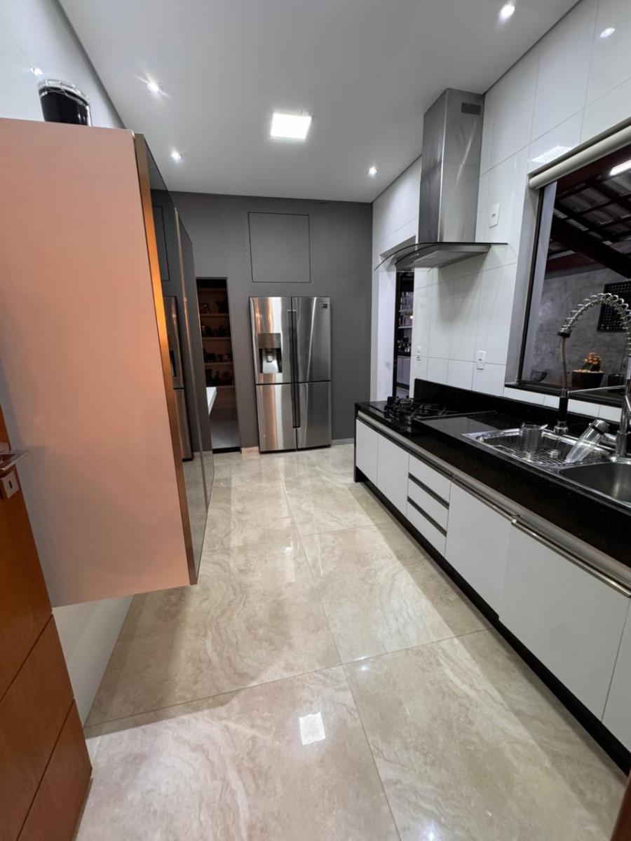 Imagem Casa com 3 Quartos à Venda, 213 m² em Santa Amélia - Belo Horizonte Imagem Casa com 3 Quartos à Venda, 213 m² em Santa Amélia - Belo Horizonte