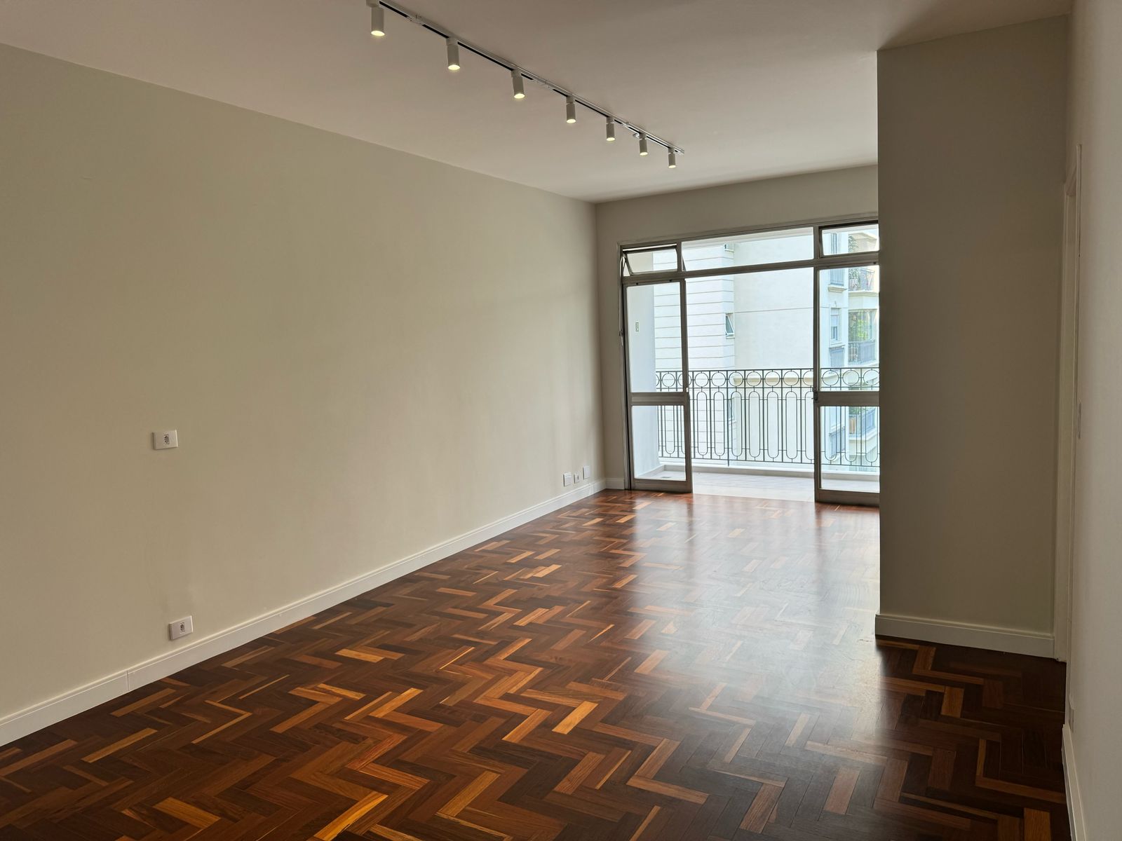 Imagem Apartamento com 3 Quartos à Venda, 122 m² em Jardim das Acácias - São Paulo