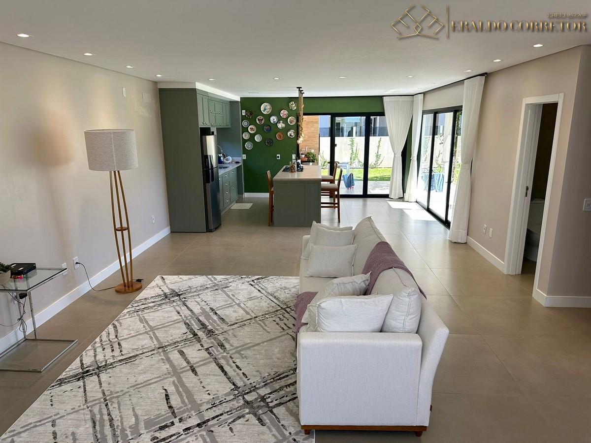 Imagem Casa com 3 Quartos à Venda, 254 m²em Ingleses do Rio Vermelho - Florianópolis Imagem Casa com 3 Quartos à Venda, 254 m²em Ingleses do Rio Vermelho - Florianópolis