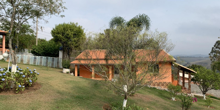 Imagem Chácara com 3 Quartos à Venda, 2.800 m² em Centro - Santa Isabel Imagem Chácara com 3 Quartos à Venda, 2.800 m² em Centro - Santa Isabel