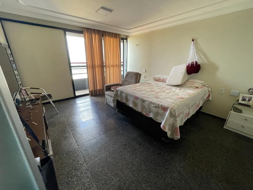 Imagem Apartamento com 3 Quartos à Venda, 225 m²em Meireles - Fortaleza