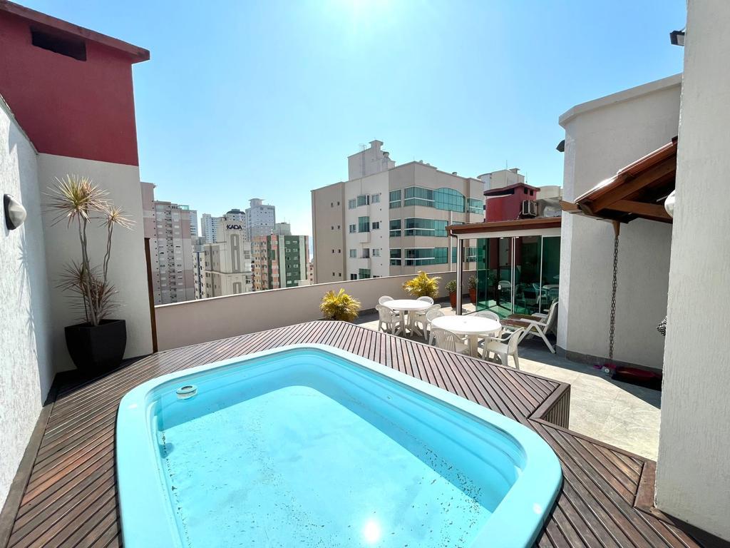Apartamento com 5 Quartos à Venda, 334 m²em meia praia - Itapema