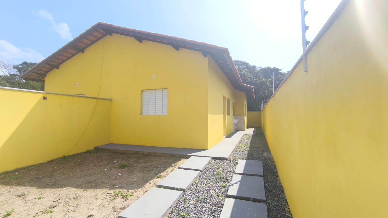 Casa com 2 Quartos à Venda, 52 m²em Balneário Califórnia - Itanhaém