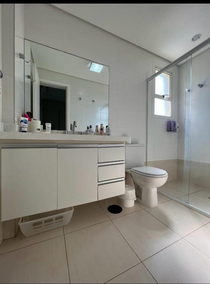 Imagem Apartamento com 4 Quartos para Temporada, 212 m² em Riviera - Bertioga