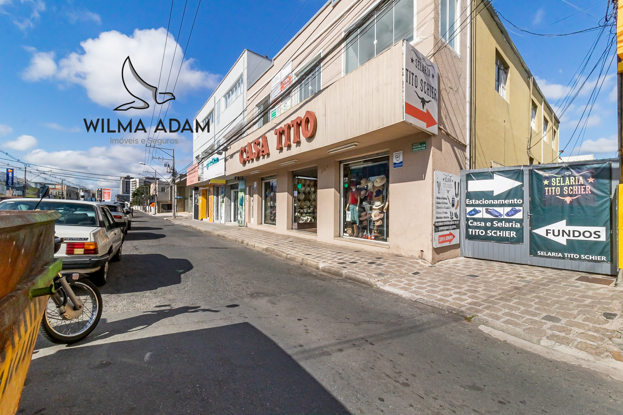 Imagem Terreno à Venda, 1.050 m²em Novo Mundo - Curitiba