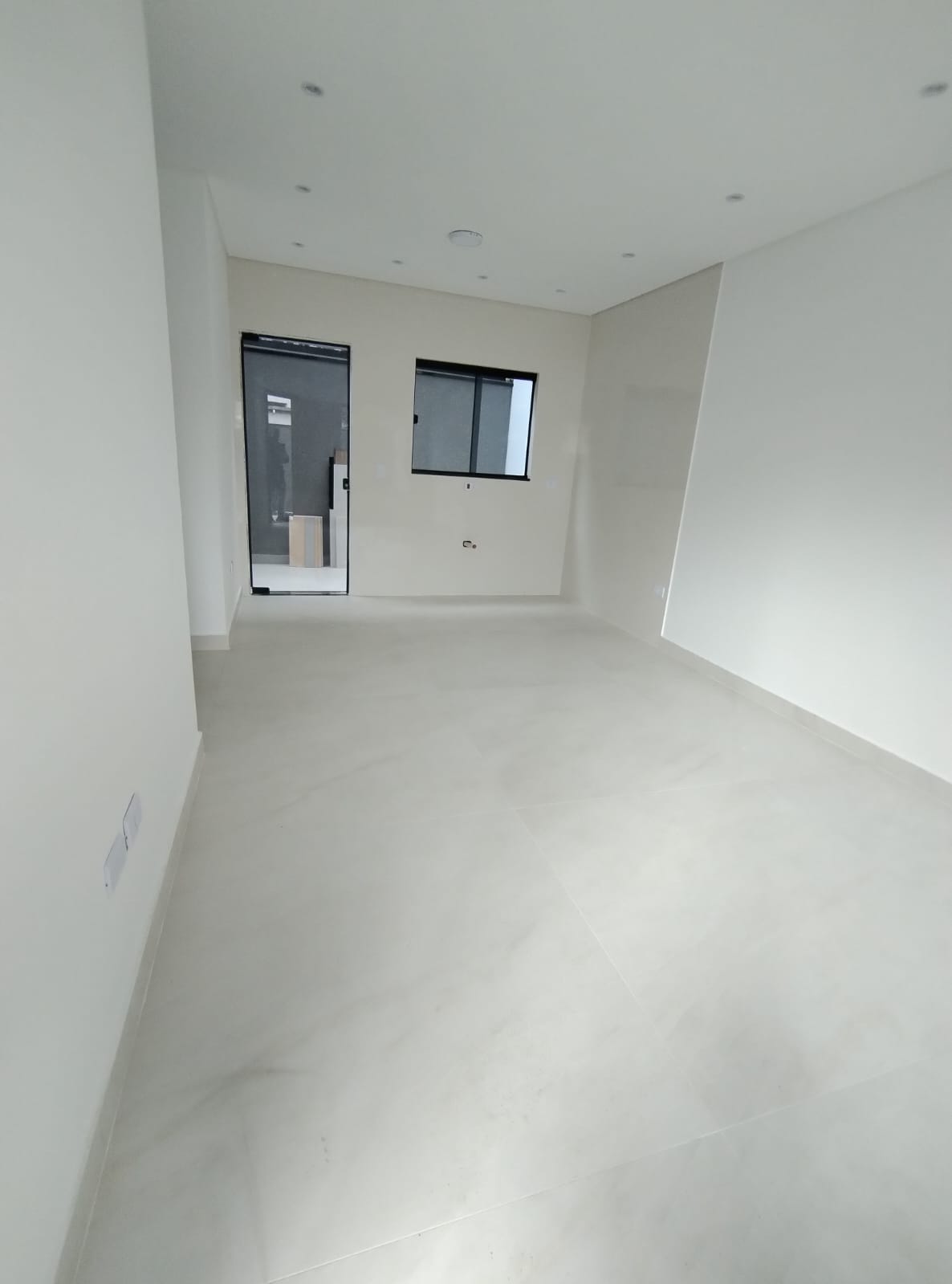 Imagem Sobrado com 3 Quartos à Venda, 96 m² em Sítio Cercado - Curitiba