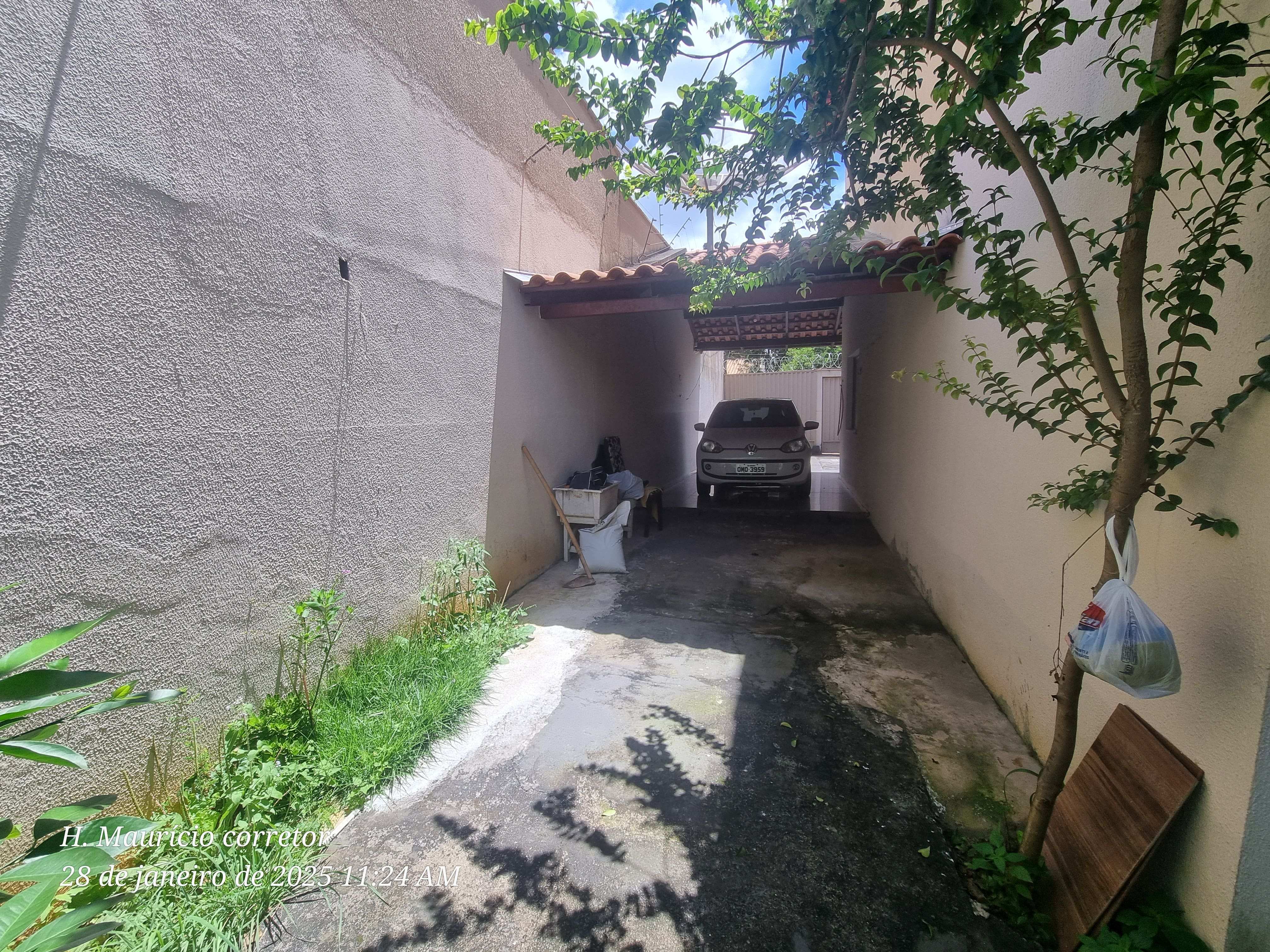 Imagem Sobrado com 4 Quartos à Venda, 143 m² em Setor Jaó - Goiânia Imagem Sobrado com 4 Quartos à Venda, 143 m² em Setor Jaó - Goiânia