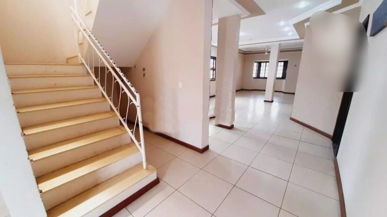 Imagem Casa com 5 Quartos à Venda, 300 m²em Bosque das Palmeiras - Campinas