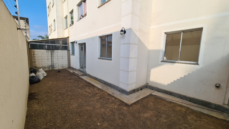 Imagem Apartamento com 2 Quartos à Venda,  em Santana - Cariacica