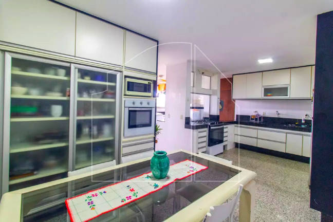Imagem Apartamento com 3 Quartos à Venda, 157 m²em Asa Sul - Brasília