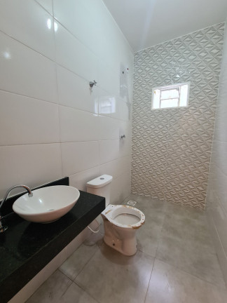 Imagem Casa com 3 Quartos à Venda,  em Residencial Santa Fé I - Goiânia