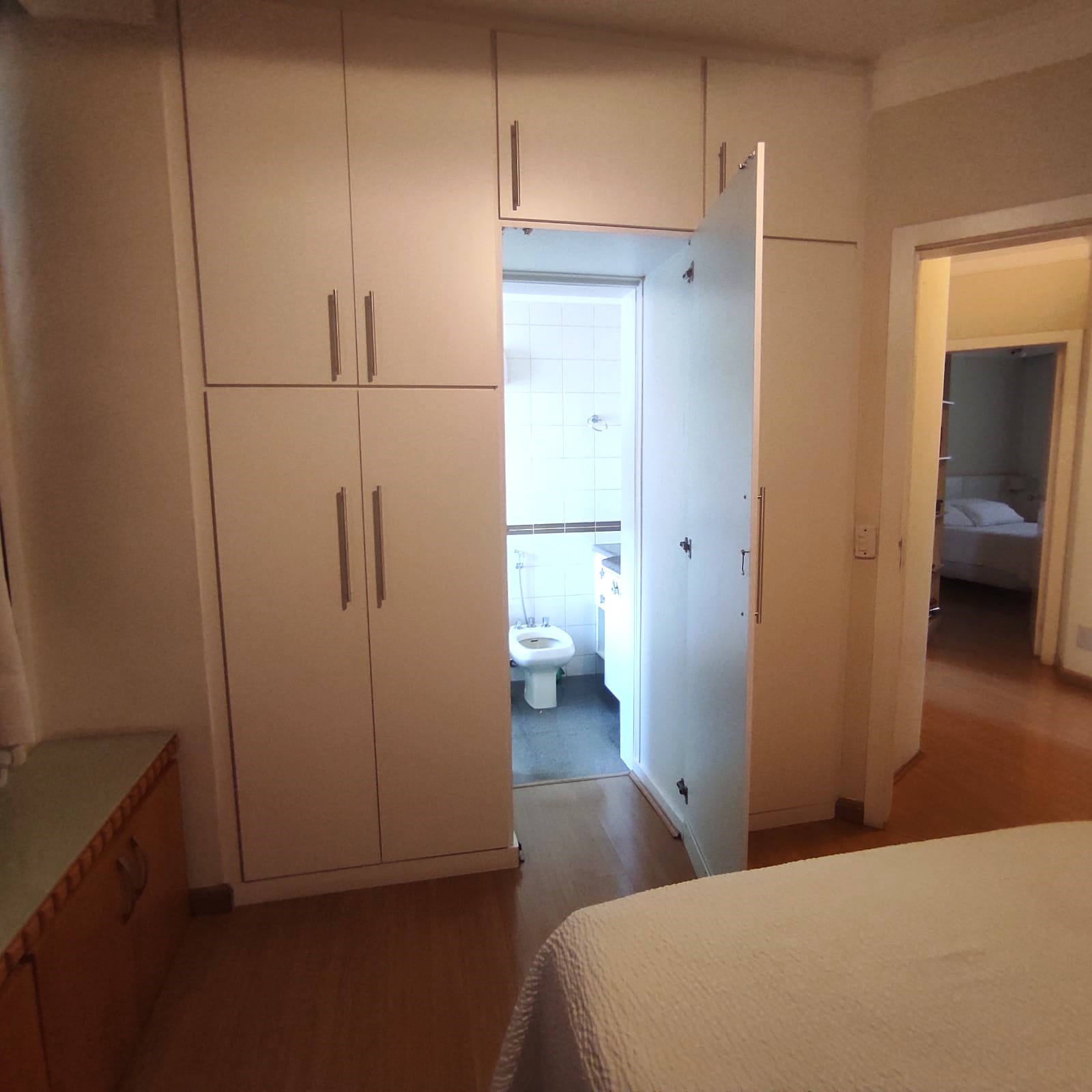 Imagem Apartamento com 4 Quartos à Venda, 316 m²em Lourdes - Belo Horizonte