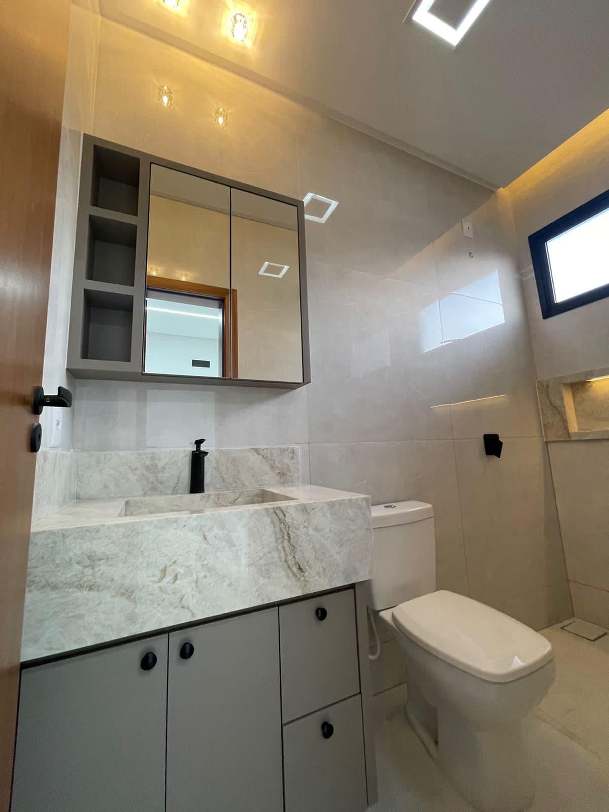 Imagem Casa de Condomínio com 3 Quartos à Venda, 166 m²em Parqville Pinheiros - Aparecida de Goiânia Imagem Casa de Condomínio com 3 Quartos à Venda, 166 m²em Parqville Pinheiros - Aparecida de Goiânia