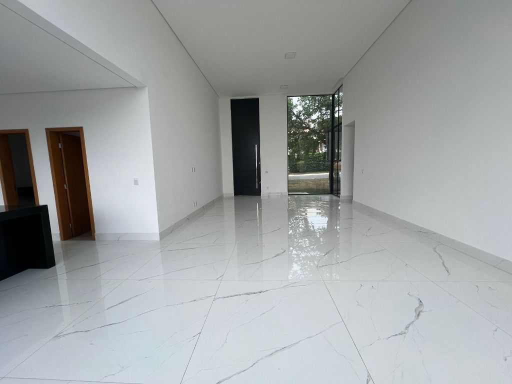 Imagem Casa de Condomínio com 4 Quartos à Venda, 260 m² em Várzea - Lagoa Santa Imagem Casa de Condomínio com 4 Quartos à Venda, 260 m² em Várzea - Lagoa Santa