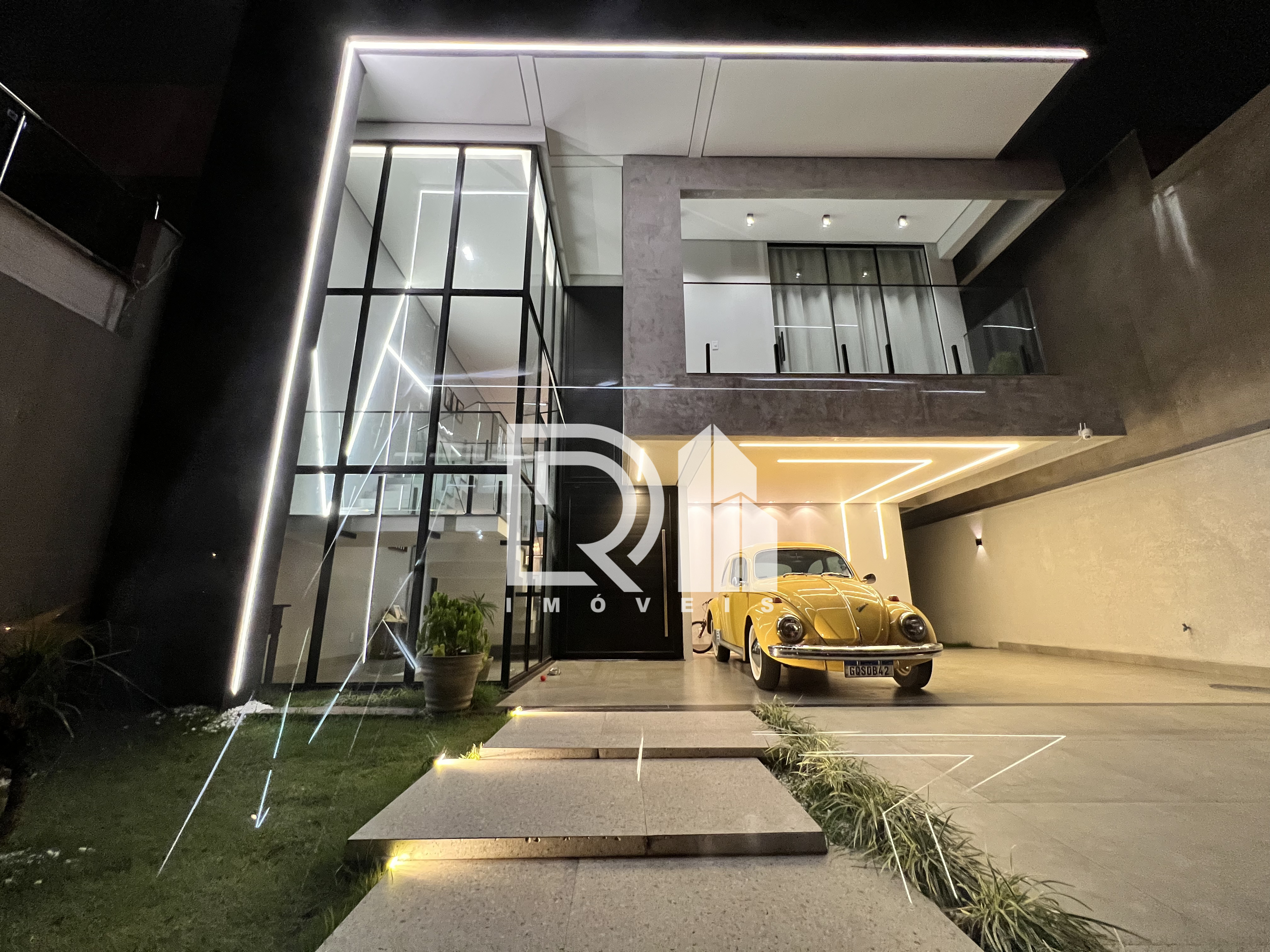 Imagem Casa com 4 Quartos à Venda, 285 m² em Guará II - Brasília Imagem Casa com 4 Quartos à Venda, 285 m² em Guará II - Brasília