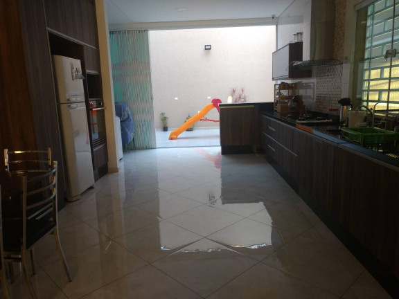 Imagem Sobrado com 3 Quartos à Venda, 240 m² em Vila Ema - São Paulo Imagem Sobrado com 3 Quartos à Venda, 240 m² em Vila Ema - São Paulo