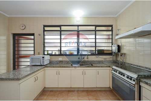 Imagem Sobrado com 3 Quartos à Venda, 351 m²em Jardim Esplanada II - São José dos Campos Imagem Sobrado com 3 Quartos à Venda, 351 m²em Jardim Esplanada II - São José dos Campos