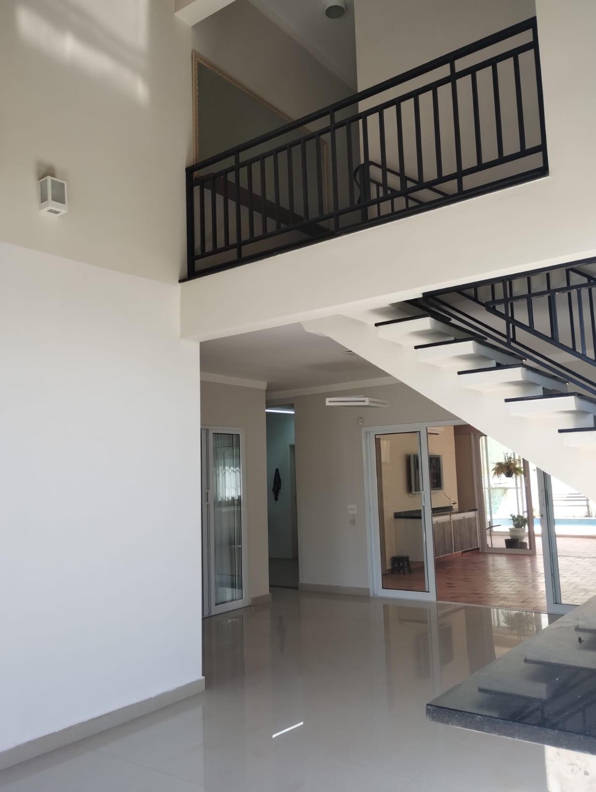 Imagem Casa com 3 Quartos à Venda, 387 m² em Jardim Dona Carmela - Atibaia Imagem Casa com 3 Quartos à Venda, 387 m² em Jardim Dona Carmela - Atibaia