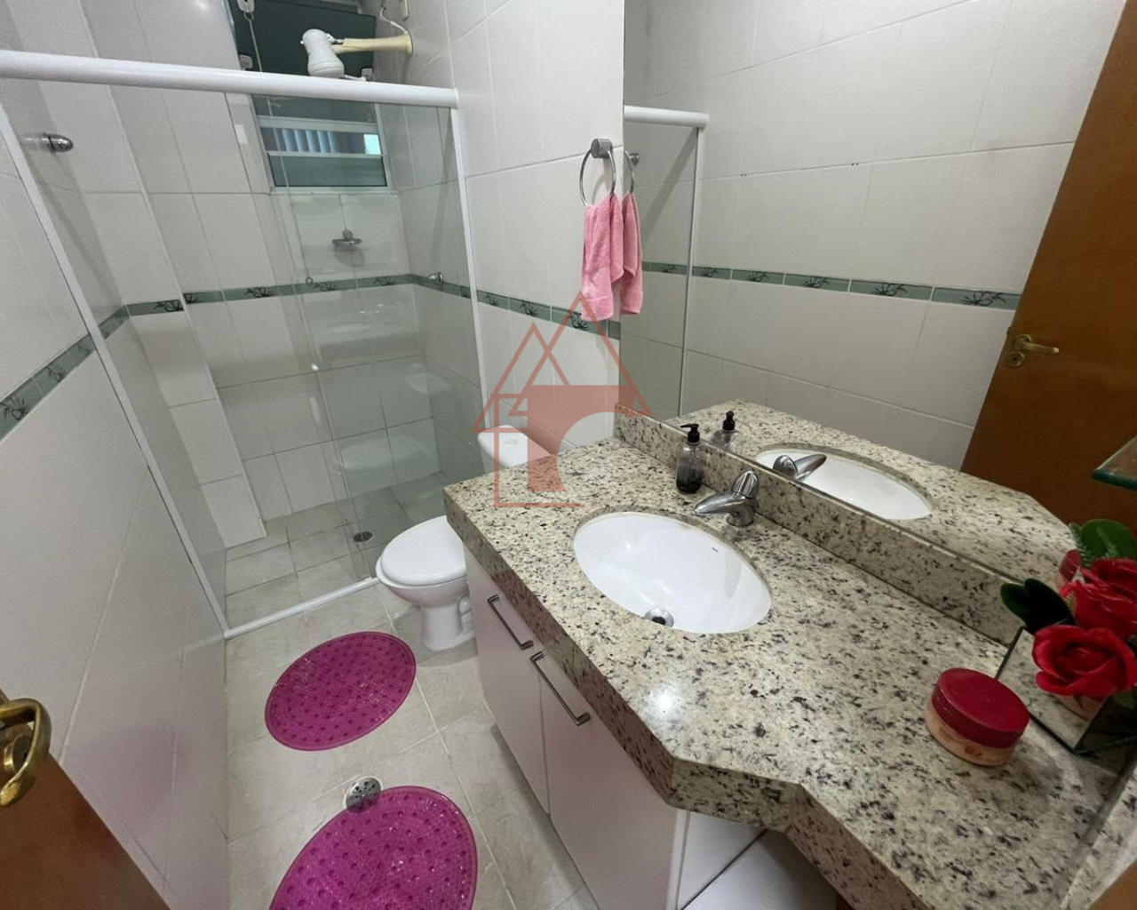 Imagem Sobrado com 3 Quartos à Venda, 151 m²em Embaré - Santos