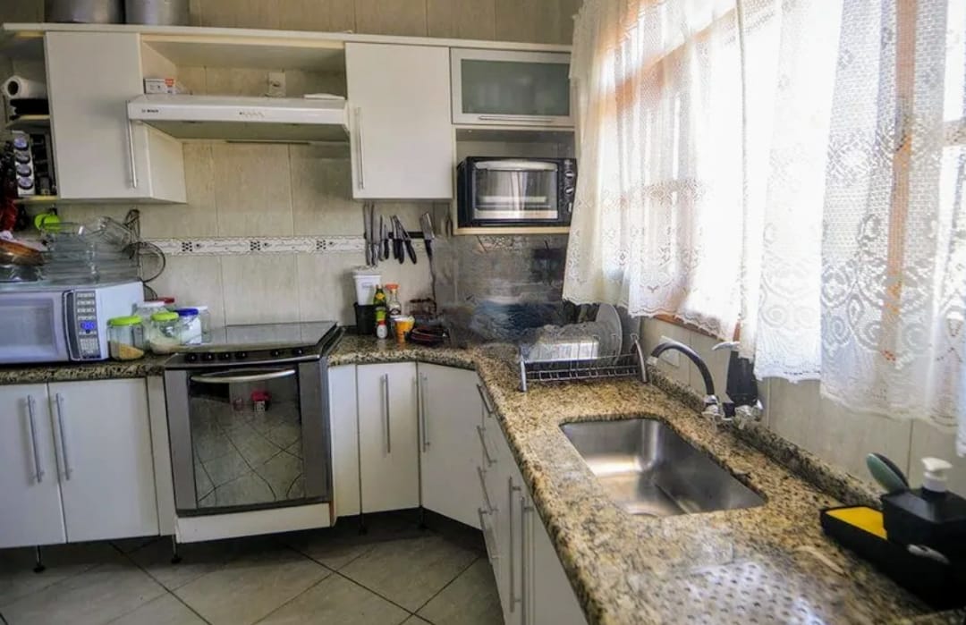 Imagem Sobrado com 3 Quartos à Venda, 240 m² em Residencial Novo Horizonte I - Mogi das Cruzes Imagem Sobrado com 3 Quartos à Venda, 240 m² em Residencial Novo Horizonte I - Mogi das Cruzes