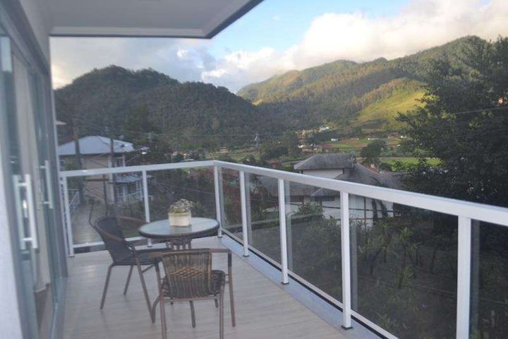 Imagem Casa com 3 Quartos à Venda, 250 m² em Varzea - Teresópolis