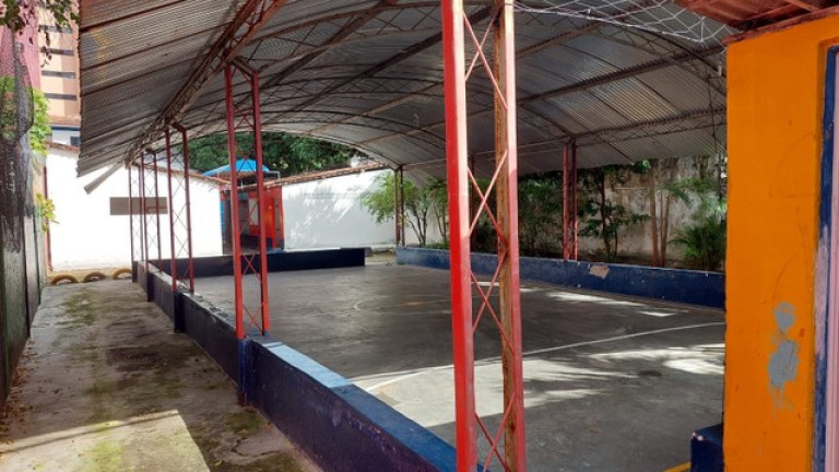 Imóvel Comercial à Venda, 500 m² em Tamarineira - Recife