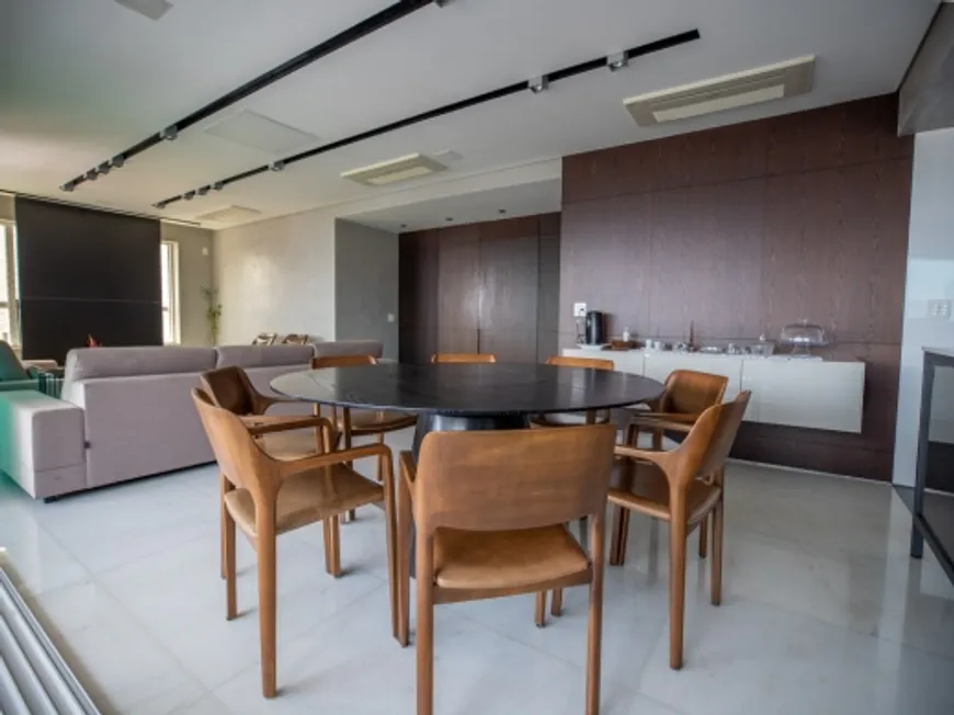 Imagem Apartamento com 4 Quartos à Venda, 186 m²em Gutierrez - Belo Horizonte